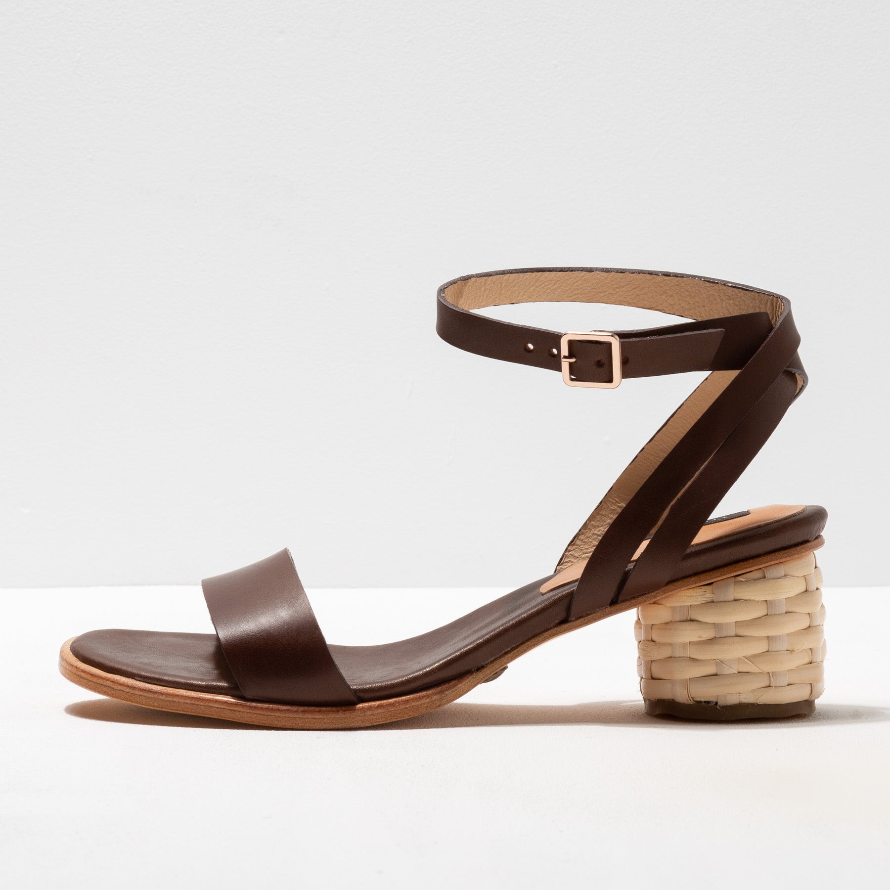 Neosens New Collection Design haut de gamme et chaussures de qualite Sandales A Talons Garcon Automne Hiver Saison 2018 Neosens Chaussures Design et Qualite Neosens