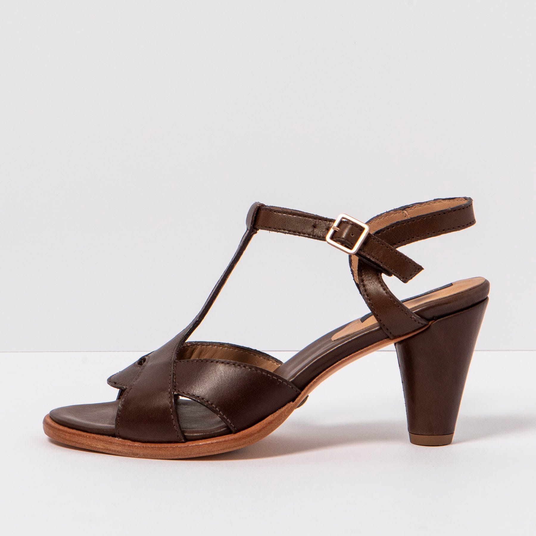 New season sandals 2019 sales